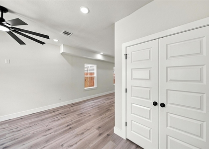 5610 Kittridge Street - Photo 1