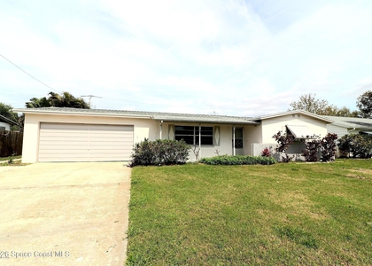 280 Hickory Avenue - Photo 1