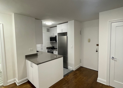 East 56 Street - Photo 1
