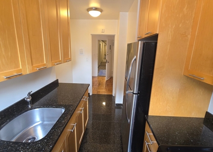Fourth Avenue - Photo 1