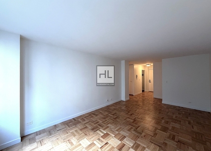 East 49th Street - Photo 1