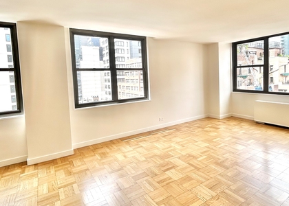 East 49 Street - Photo 1