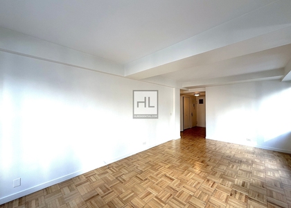 East 49th Street - Photo 1