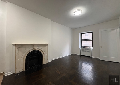 East 72 Street - Photo 1