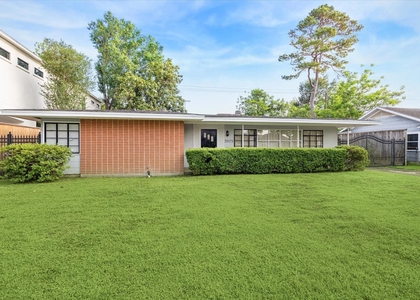 3825 Gramercy Street - Photo 1
