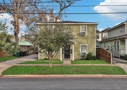 1036 Louise Street - Photo 1
