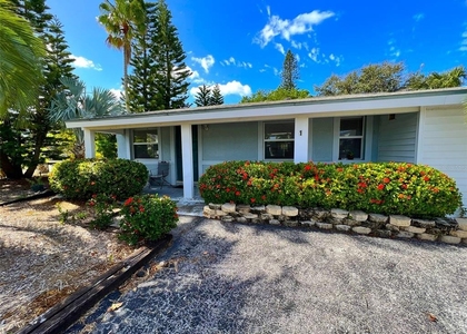 14402 N Bayshore Drive - Photo 1