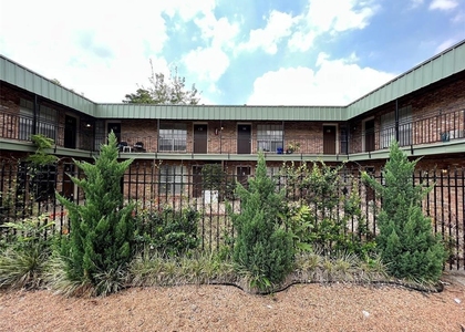 425 Emerson Street - Photo 1