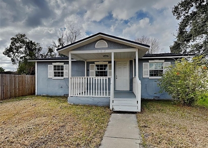 502 Dunbar Avenue - Photo 1