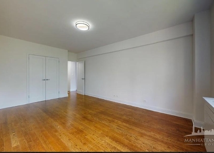 20 Beekman Pl - Photo 1