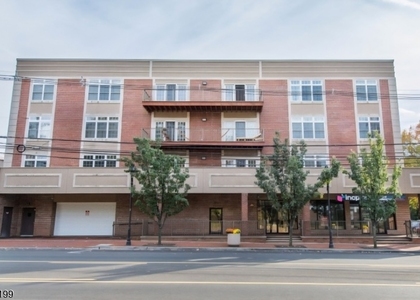 1677 Springfield Ave-8 - Photo 1