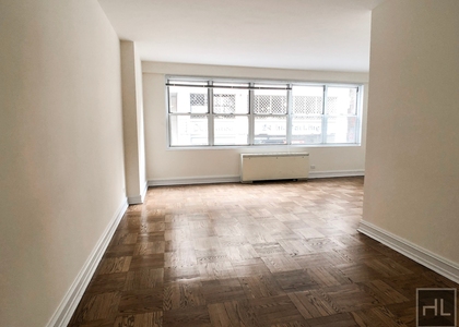 Eighth Avenue - Photo 1