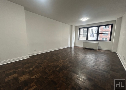 5 Avenue - Photo 1