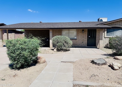 1042 W Devonshire Street - Photo 1