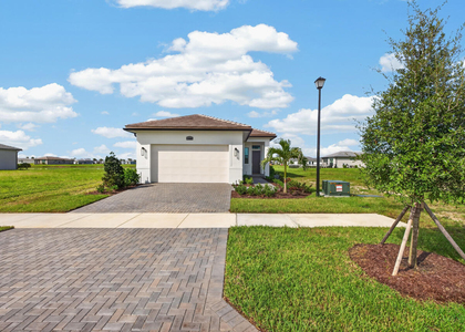 7920 Sw Andrea Way - Photo 1
