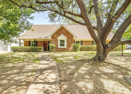 1701 Larkspur Drive - Photo 1