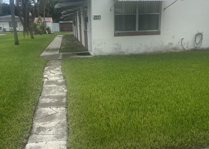 220 Ne 1st Street - Photo 1