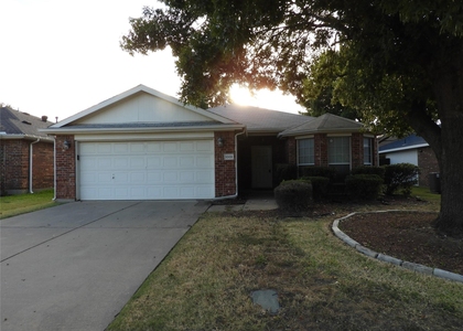 1009 Margaret Drive - Photo 1