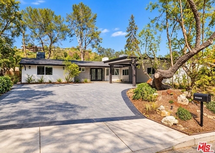 16047 Meadowcrest Road - Photo 1
