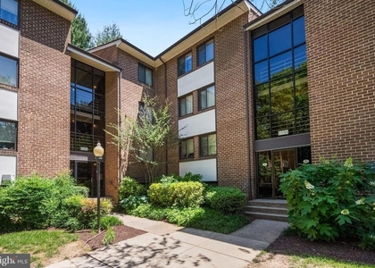 1550 Northgate Square - Photo 1