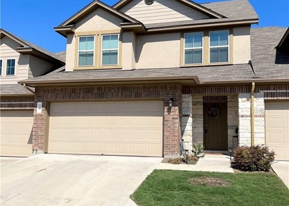 2214 S Lakeline Blvd - Photo 1