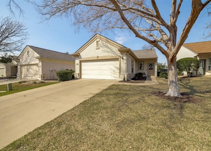 210 Crockett Ln - Photo 1