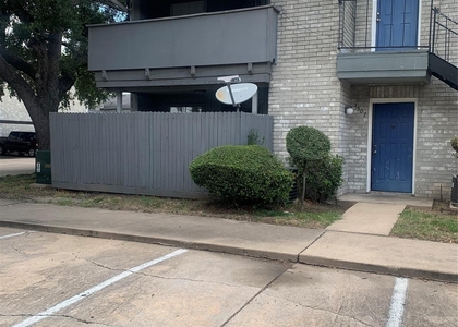 9700 Leawood Boulevard - Photo 1