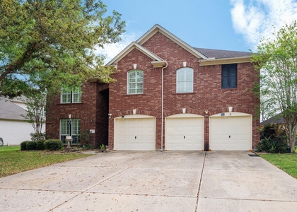 1823 Blue Water Bay Drive - Photo 1
