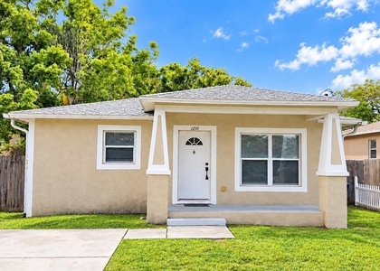 1210 E Holland Avenue - Photo 1