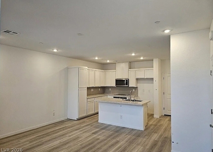 212 Wewatta Avenue - Photo 1