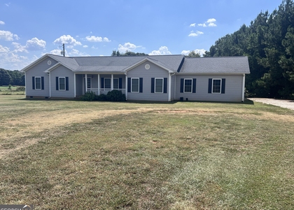 135 Hunt Road - Photo 1