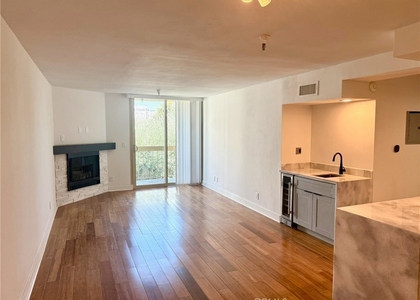 5143 Bakman Avenue - Photo 1