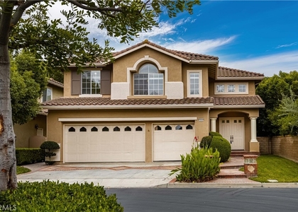 2550 Reynolds Drive - Photo 1