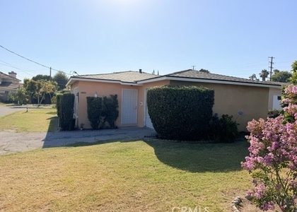 5335 El Monte Avenue - Photo 1
