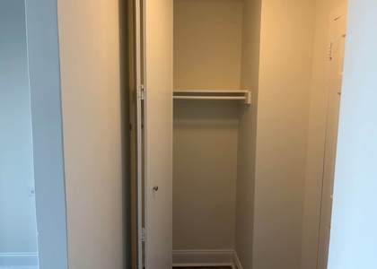 Broadway, Unit B17j - Photo 1