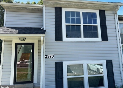 2920 White Oak Lane - Photo 1