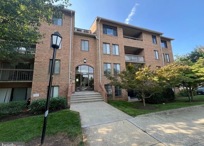 11315 Commonwealth - Photo 1