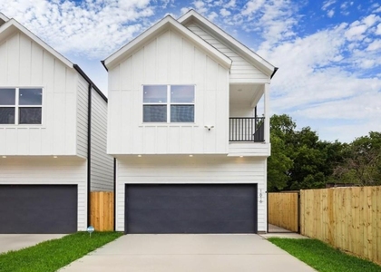 2402 Mann Street - Photo 1