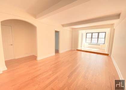 East 56 Street - Photo 1