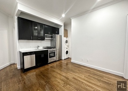 Mott Street - Photo 1