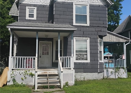 1018 Hall Street - Photo 1