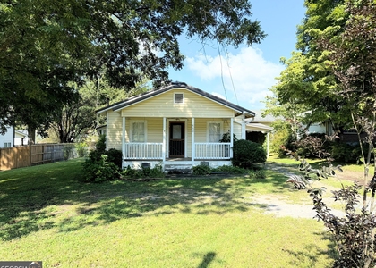 450 Bowdon Street - Photo 1
