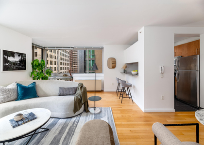 Maiden Lane - Photo 1