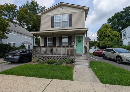 25 Lathrop Ave - Photo 1