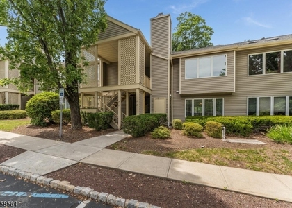 25 Augusta Dr - Photo 1