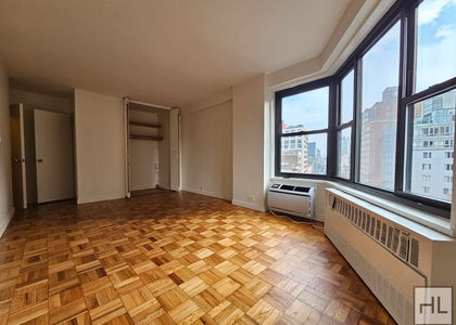 Fourth Avenue - Photo 1
