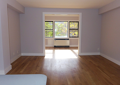 East 52nd Street - Photo 1