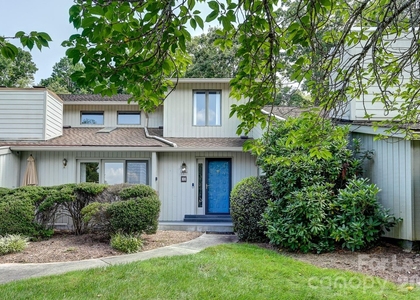 108 Cloverleaf Lane - Photo 1