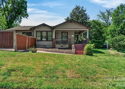 405 Walnut Avenue - Photo 1