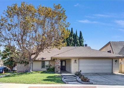 13692 Solitaire - Photo 1